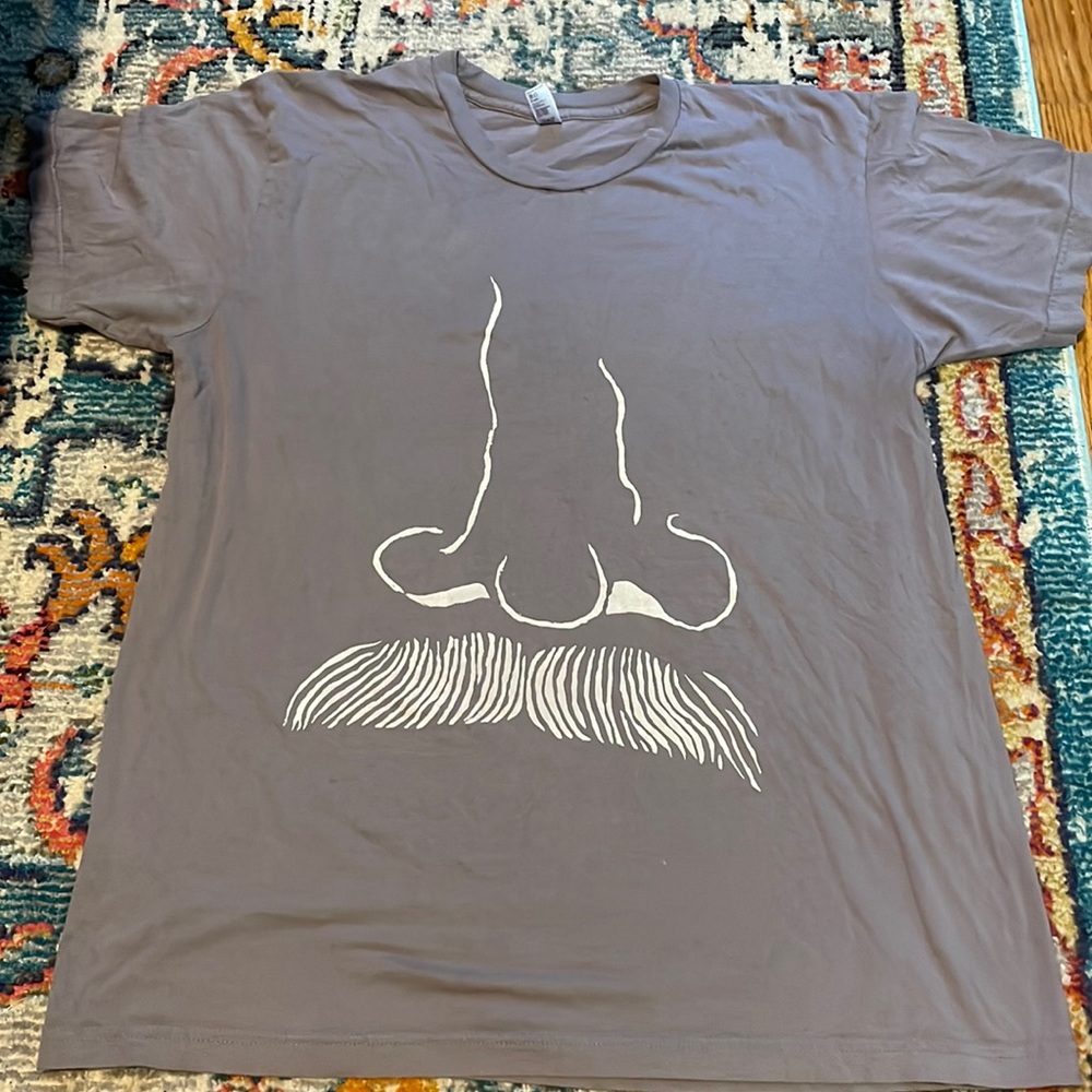Lg grey men’s eclectic custom silk screened mustache nose tee shirt